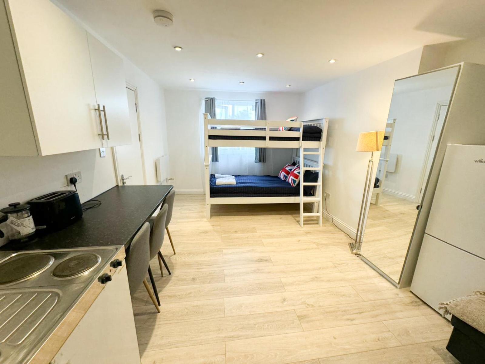 Flat C Earlsfield